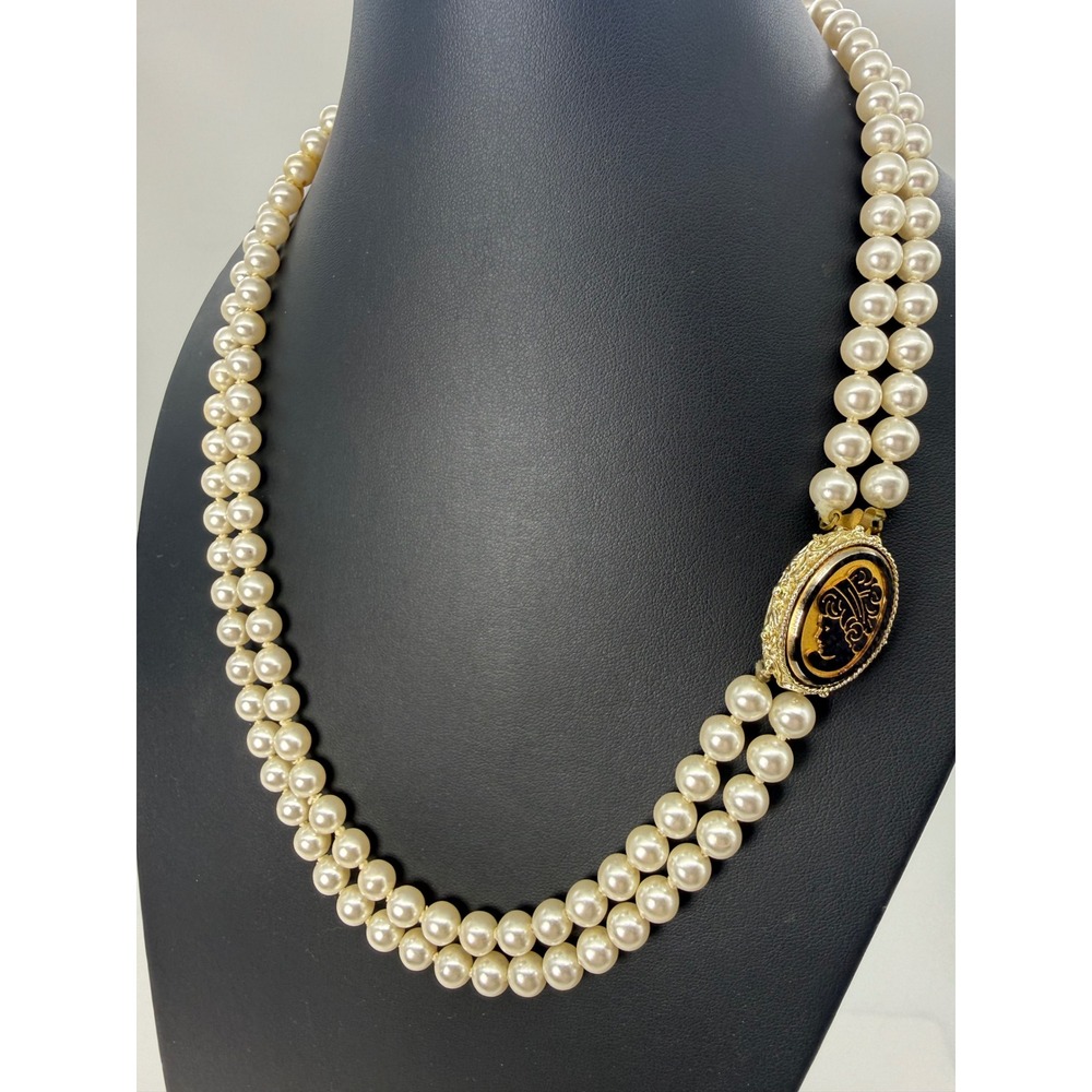 Vintage Double Strand Faux Knotted Pearl Necklace Gold Tone Black Cameo Clasp - Picture 2 of 8